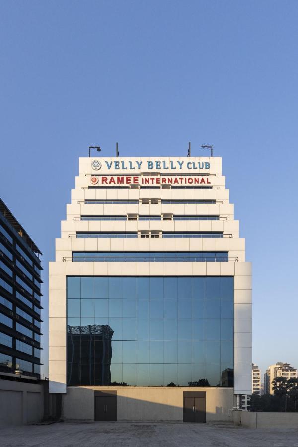 Ramee International Surat Hotell Exteriör bild