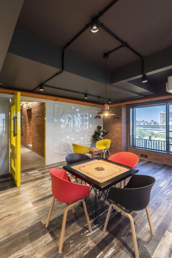 Ramee International Surat Hotell Exteriör bild