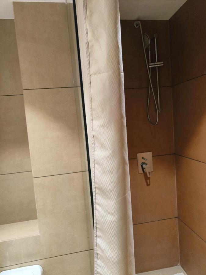 Ramee International Surat Hotell Exteriör bild